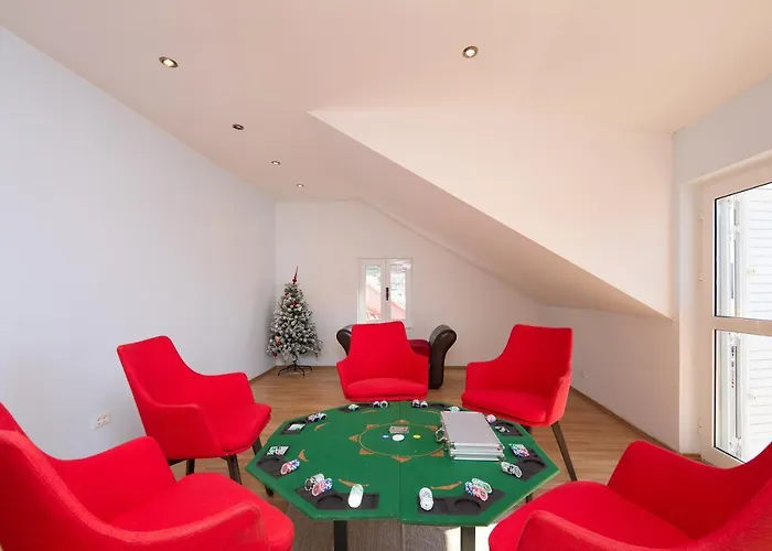 Bellevue Duplex Apartment